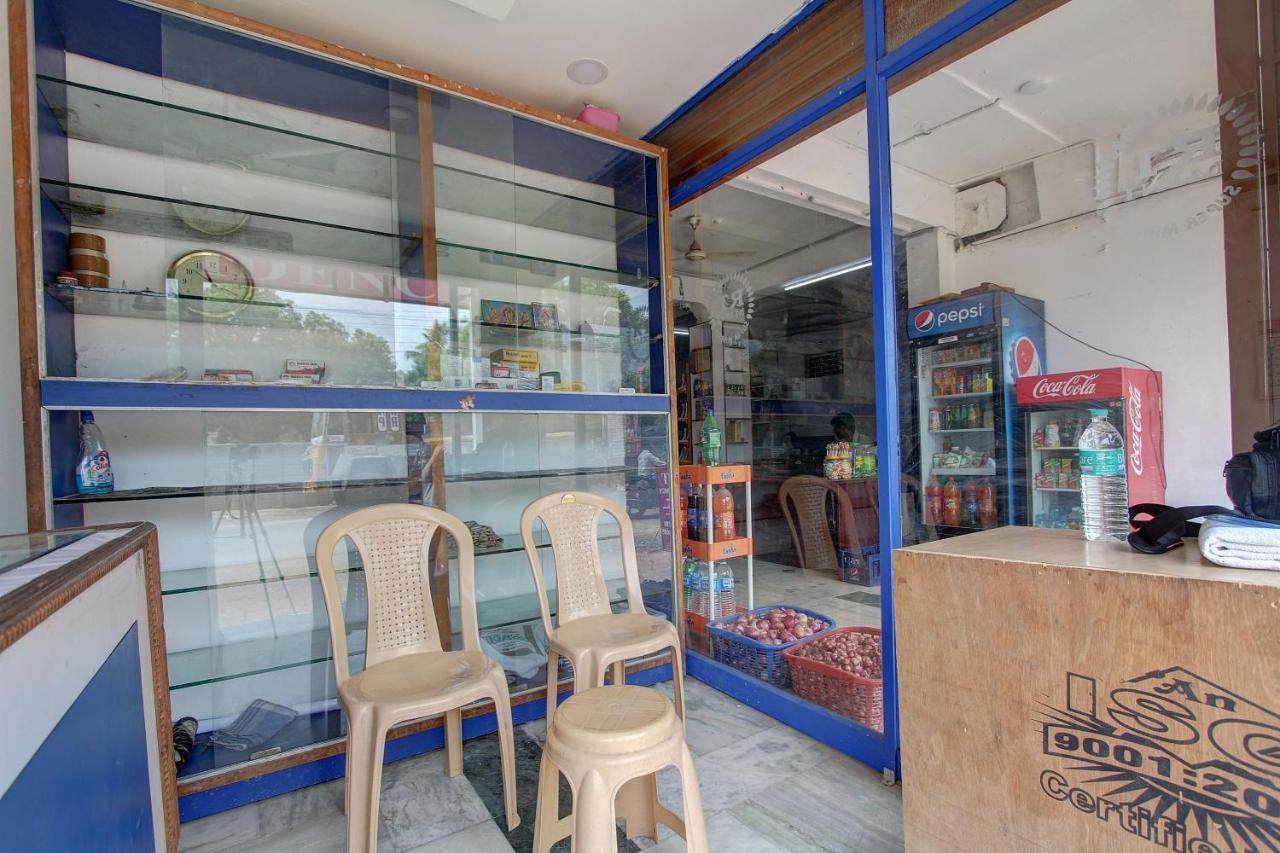 Hotel Oyo 38664 Rt Residency Golden Rock Esterno foto