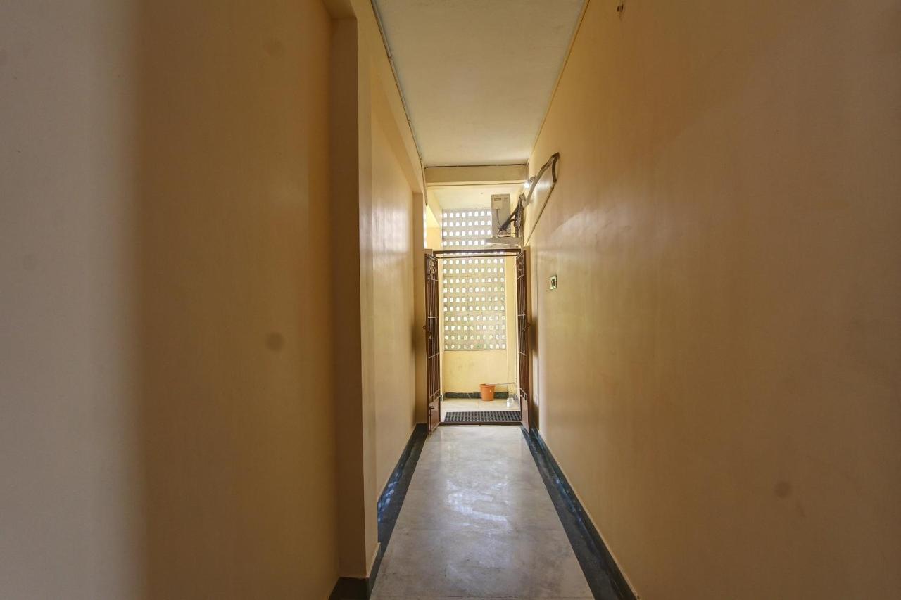 Hotel Oyo 38664 Rt Residency Golden Rock Esterno foto