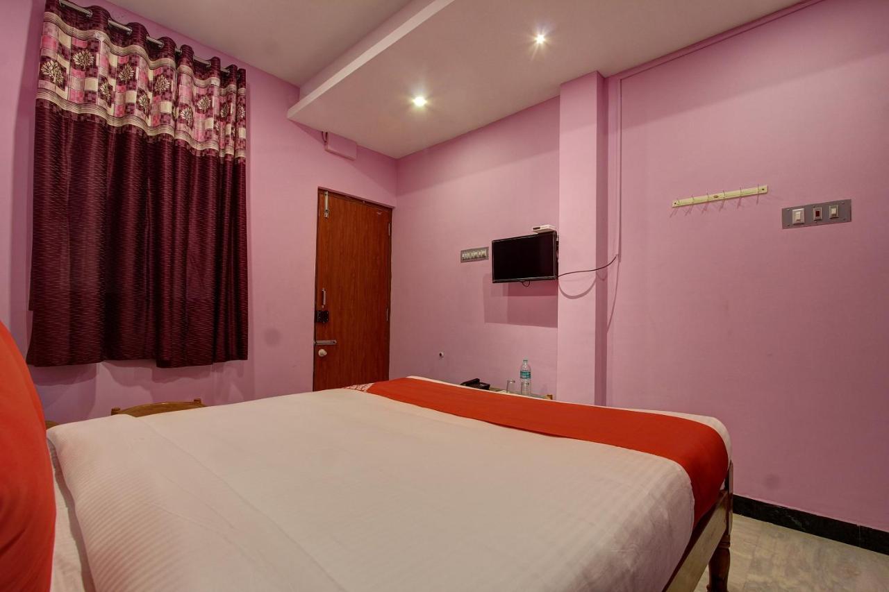 Hotel Oyo 38664 Rt Residency Golden Rock Esterno foto