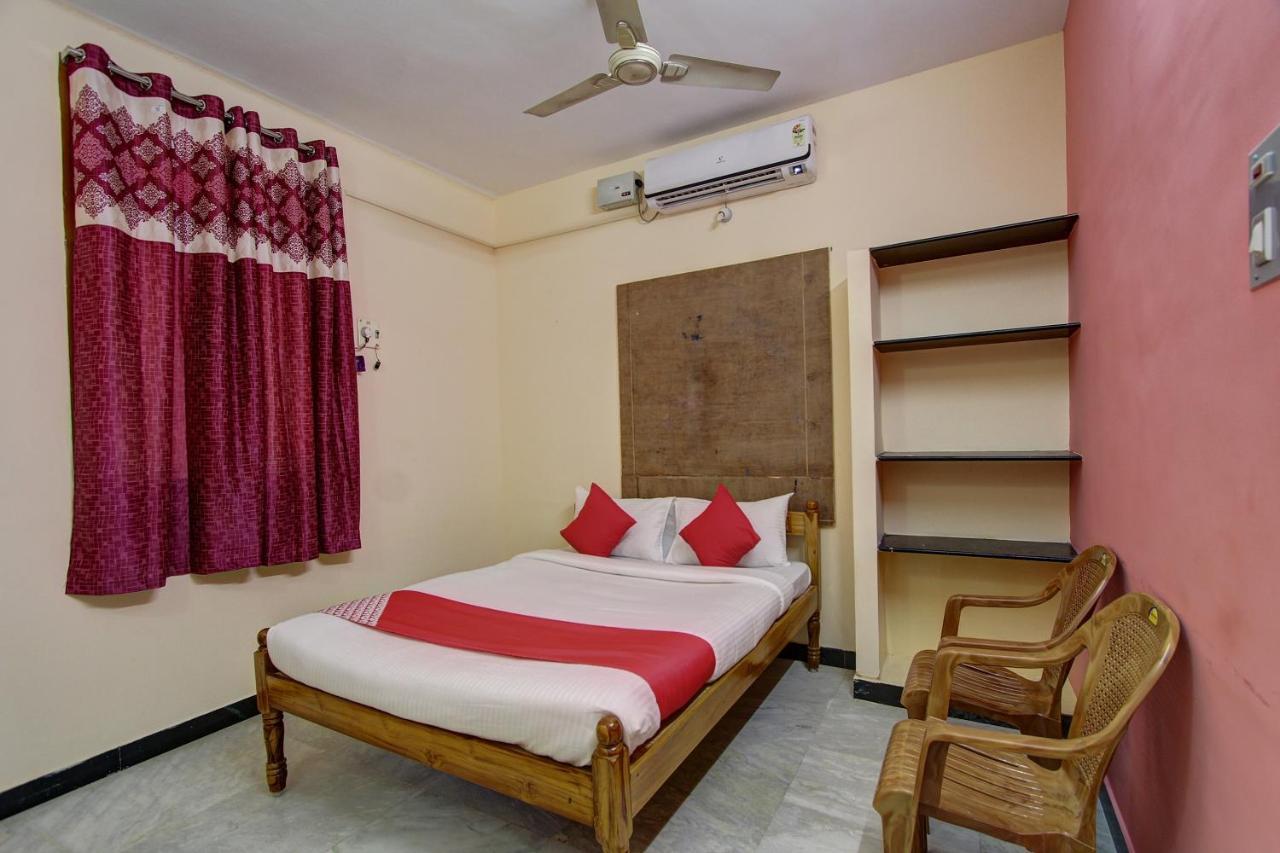 Hotel Oyo 38664 Rt Residency Golden Rock Esterno foto